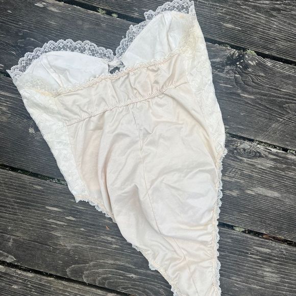 VINTAGE LACY STRAPLESS BODYSUIT SIZE MEDIUM - Picture 4 of 9